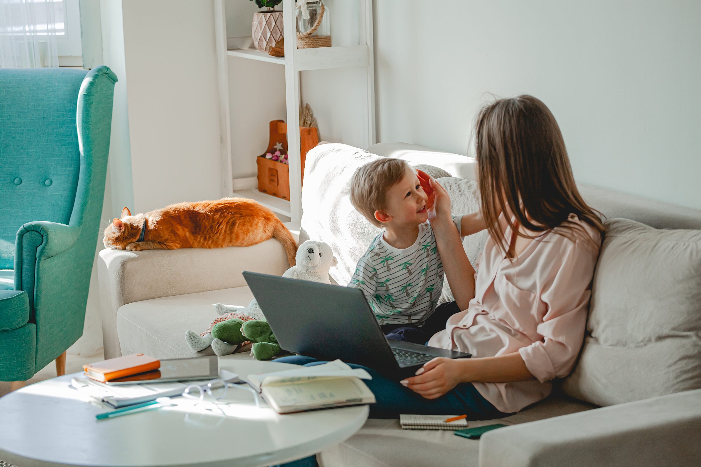 How to Manage Working From Home With Kids Smoothly