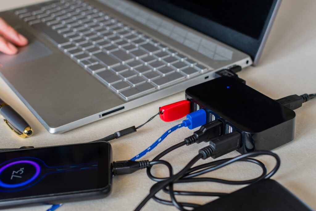 Managing Cables the Right Way at home